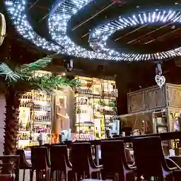 Pyramid Elante Chandigarh | Café | Lounge | Bar | Best Nightclub