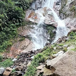 Que Khola Falls