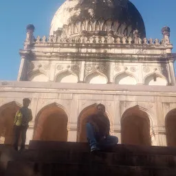 Qutub Shahi Grave Yard