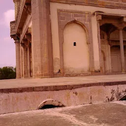 Qutub Shahi Grave Yard