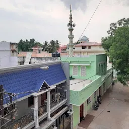 Quwat Jung Mosque