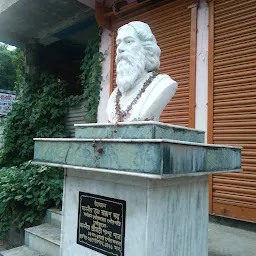 Rabindranath Statue