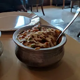 Radha Krishna Veg Cuisine