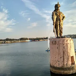 Raja Bhoj Statue