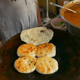 Raje De Mashoor Kulche And Bhature