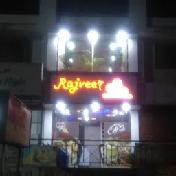Rajveer Café & Mastani