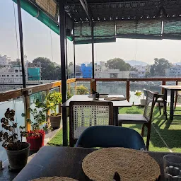 Rangsagar Cafe & Restaurant | LakeView | Old City | Lakeside | Rooftop Restaurant in Udaipur