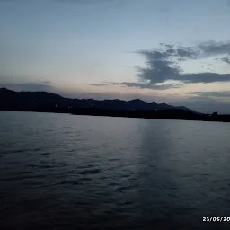 Ranjit Sagar Dam Lake