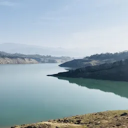 Ranjit Sagar Dam Lake