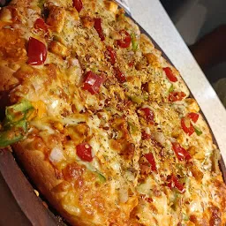 Ratan pizza