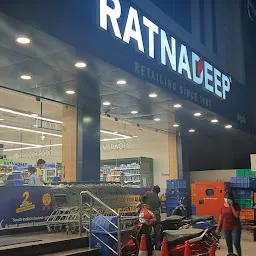 Ratnadeep super market