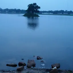 Ratu Maharaja Lake