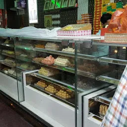 Ravi Sweets And Fast food