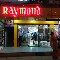Raymond - Milan Editions