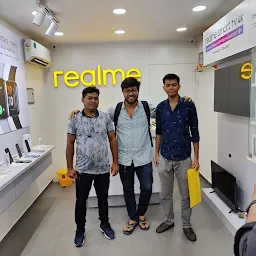 REALME EXCLUSIVE STORE