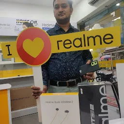 Realme store lakhimpur