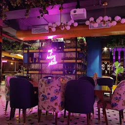 Rebound - Cafe Lounge & Bar