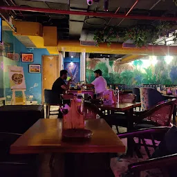 Rebound - Cafe Lounge & Bar