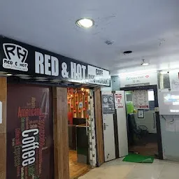 Red and Hot Cafe and Restaurant - Patna