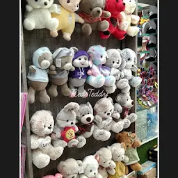 Red Teddy Exclusive Gifts Showroom