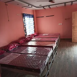 Reddy's Executive Hostel For Girl's