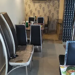 Ridhi Sidhi Family Restaurant (Veg And Non- Veg)