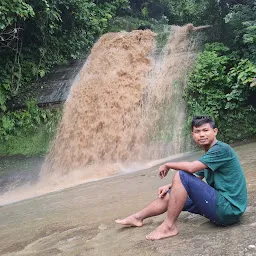 Risang Waterfall (Terang Toikalai)