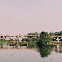 River Gomti Near Kudiya Ghat