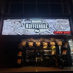 Roadies Koffeehouz Sector 82 | Best Cafe and Co-working