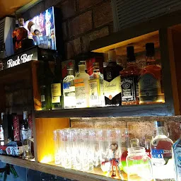 Rock bar & restaurant