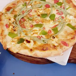 ROLLING’s PIZZA