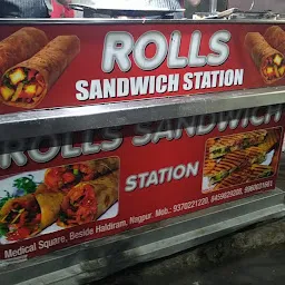 Rolls sandwich station