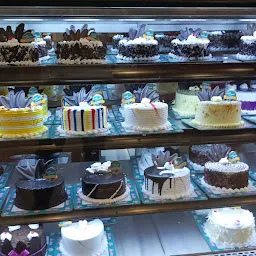Roly Poly Cakes nd Eatery - Top Cake Shop, Bakery, Snacks And Dessert Shop