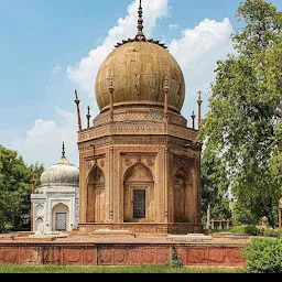 Roman Catholic Cemetery, Agra