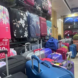 Trolley bag discount showroom near me