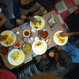Rounders cafe chadoora