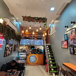 Royal Cafe, Indore