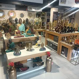 Royaloak Furniture Kumananchavadi