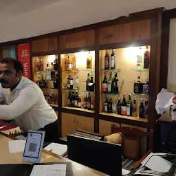 Rubaiyat Bar, Mascot Hotel
