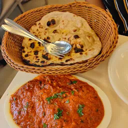 Ruchi Restaurant (Veg)