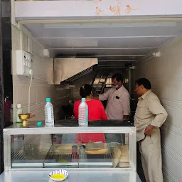 Ruchi Vada pav