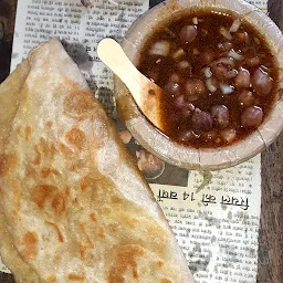 Sai Chhule Bhature Bhandar and chawal