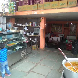 Saini Restaurant & Misthan Bhandar