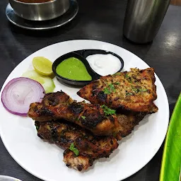 salt and pepper virugambakkam