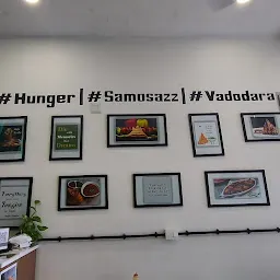 Samosazz :- Best cafe & resturant in Vadodara