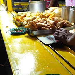 Sangam Vadapav Centre