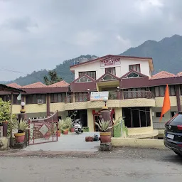 Saraswati Yoga School