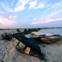 Sarsaiya Ghat