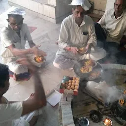 Sarvjanik Shri Guleshwar Mahadev Mandir (सार्वजनिक श्री गुलेश्वर महादेव मंदिर)