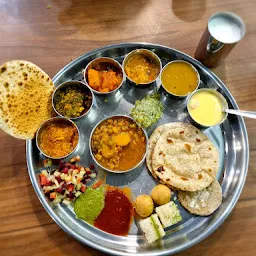 Sasumaa Gujarati Thali - Gotri